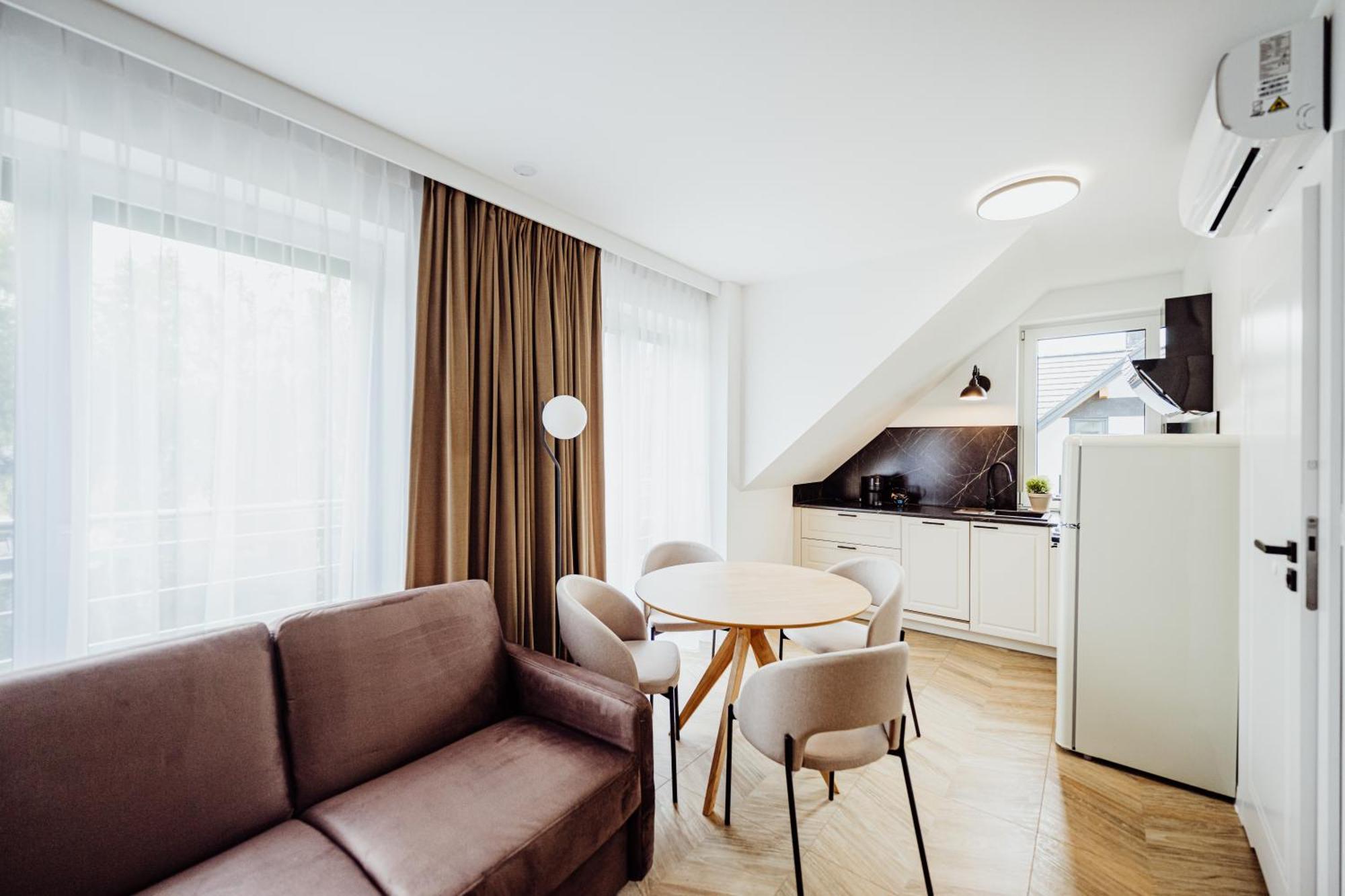 Cristalview Stay&Relax - Luksusowe Apartamenty- Zewnetrzne Jacuzzi- Przyjazne Dla Rodzin - Zwierzeta Akceptowane Подгожин Екстериор снимка